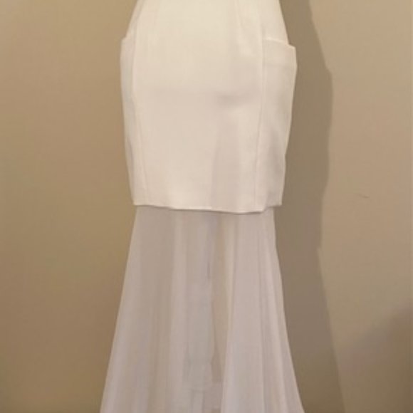 Ivory BCBG MaxAzria Unique Gown - Picture 9 of 11